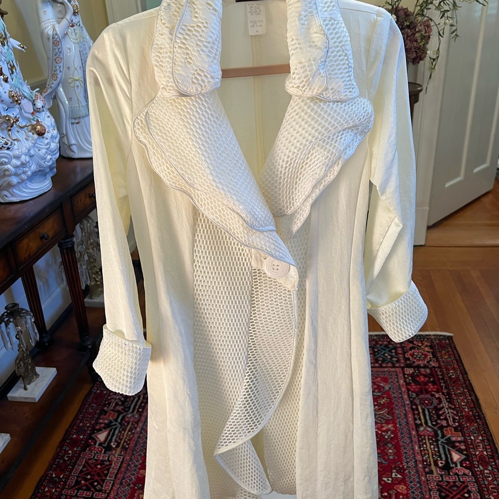 Design Today’s Elegant Cream Women's swing Coat-S